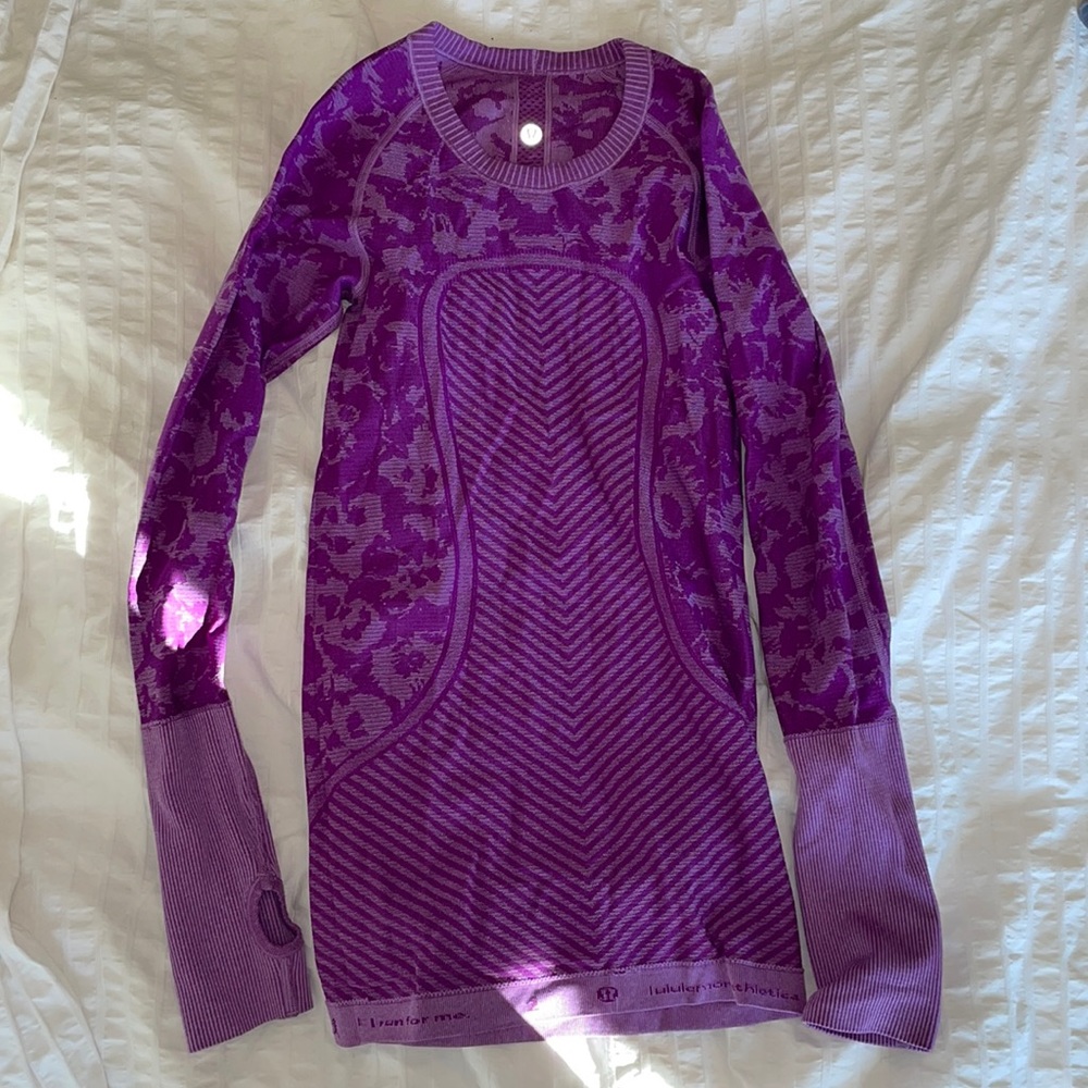 Size 2 lululemon long sleeve